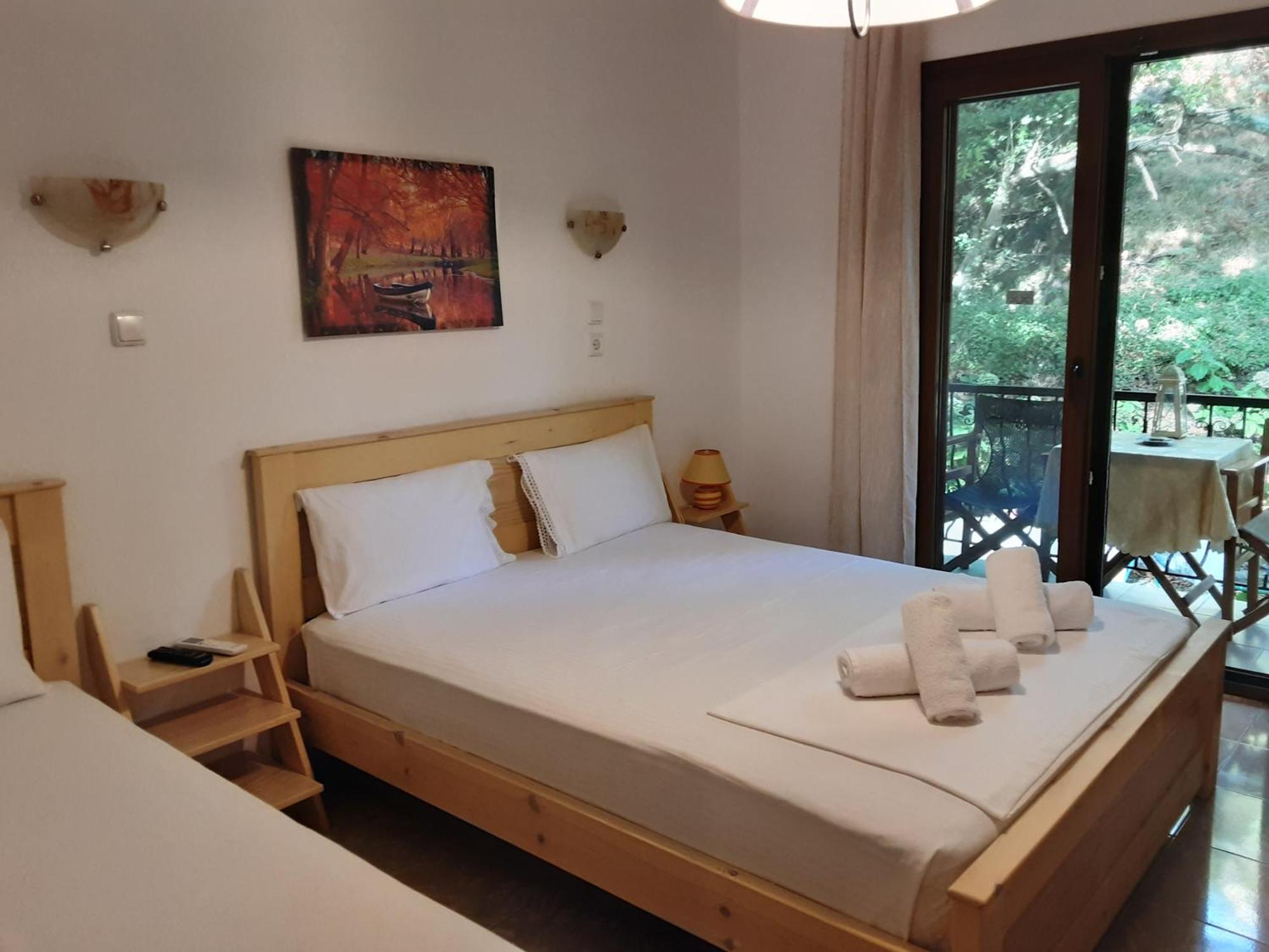 Parselia Rooms Терма Екстериор снимка