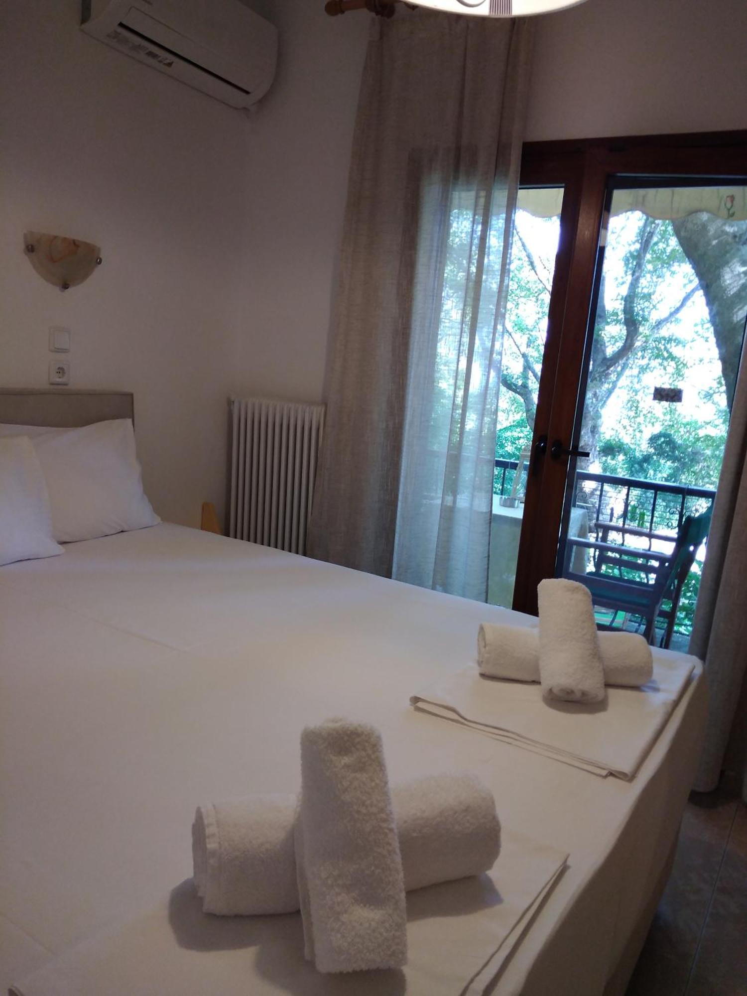 Parselia Rooms Терма Екстериор снимка
