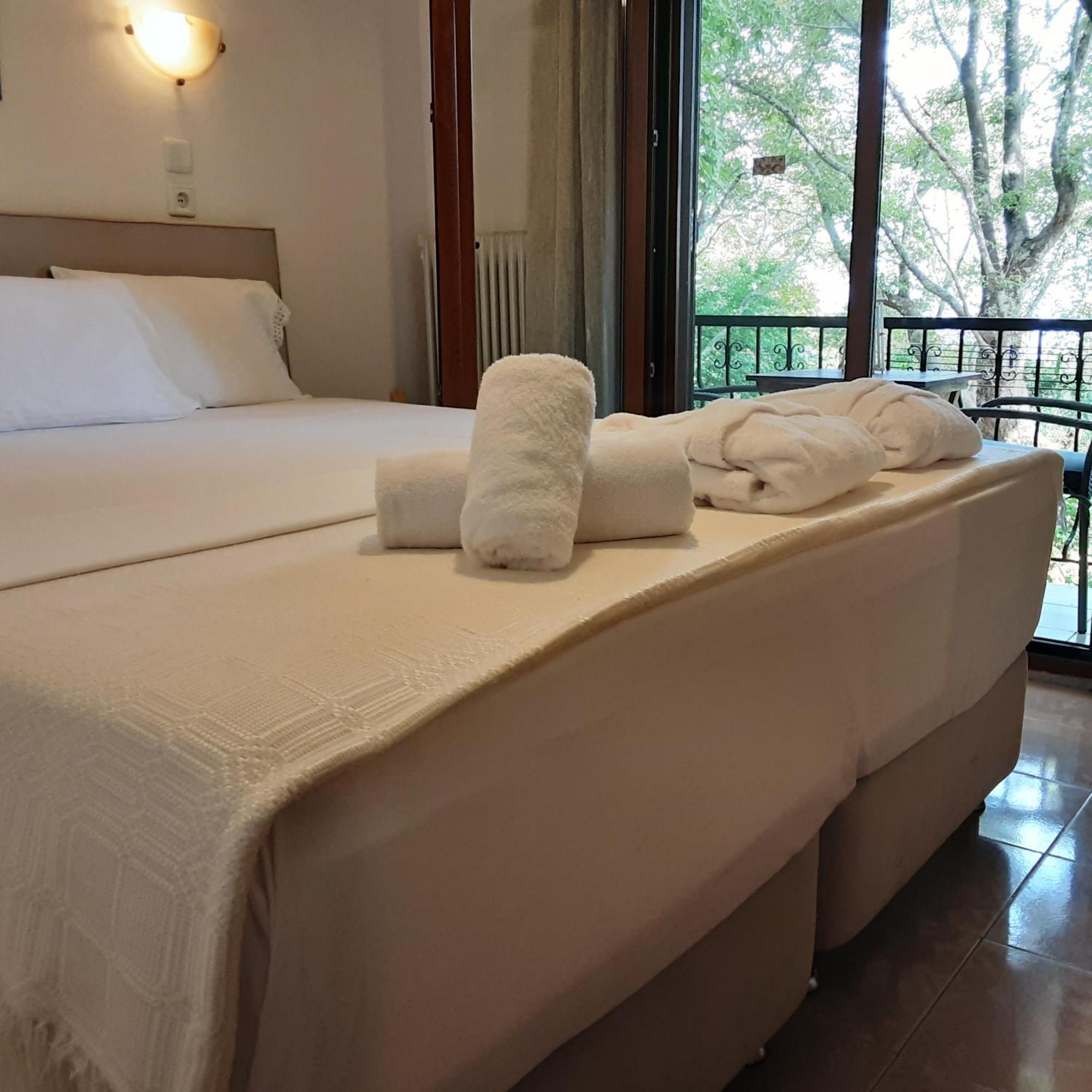 Parselia Rooms Терма Екстериор снимка